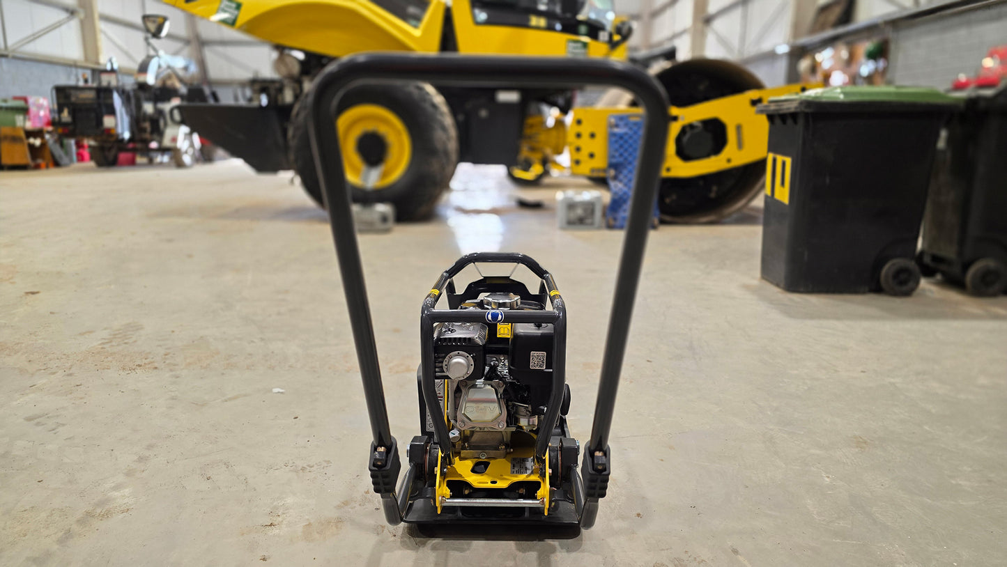 BOMAG BP 15/40 - VIBRATORY PLATE
