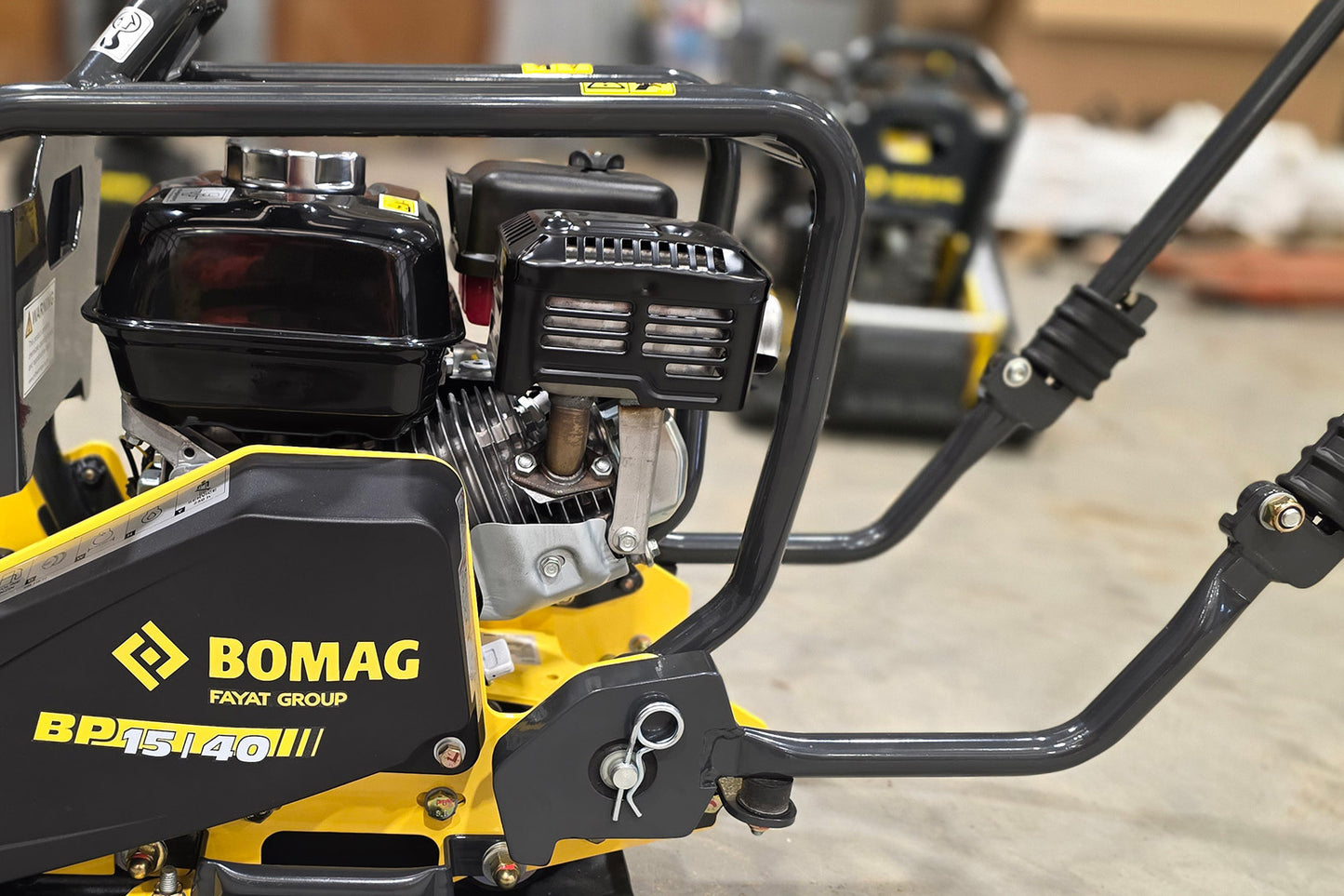 BOMAG BP 15/40 - VIBRATORY PLATE + WATER TANK