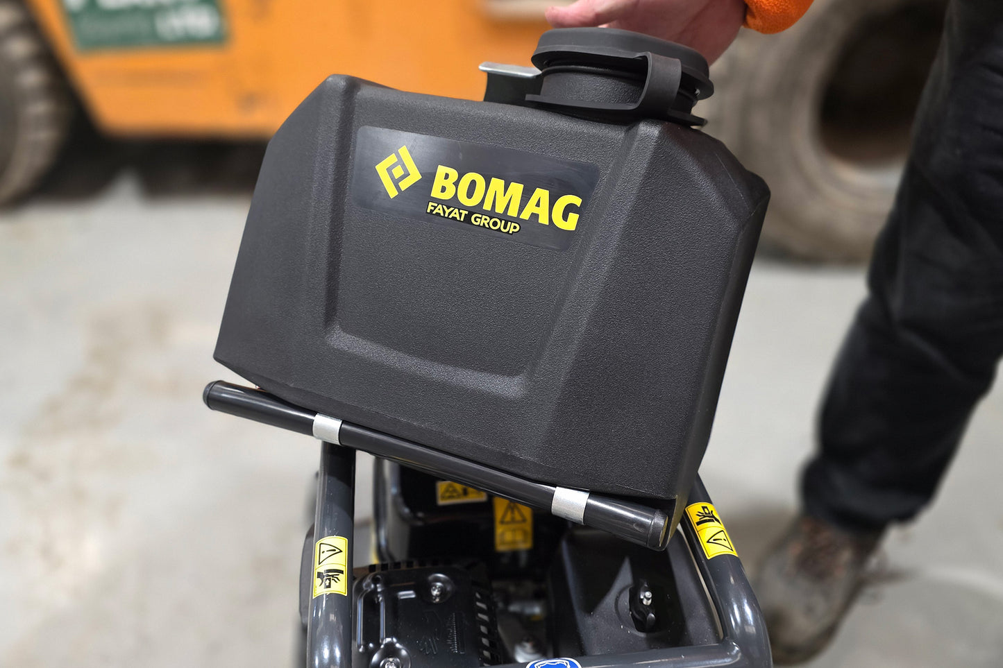 BOMAG BP 20/45 + Water Tank - VIBRATORY PLATE