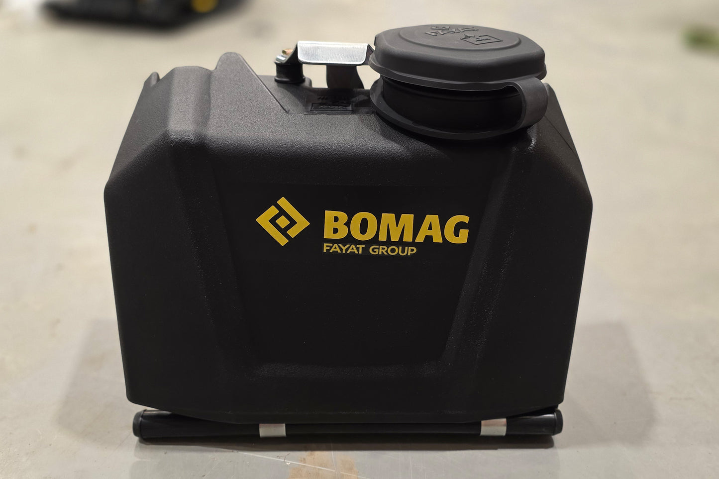 BOMAG BP 20/45 + Water Tank - VIBRATORY PLATE